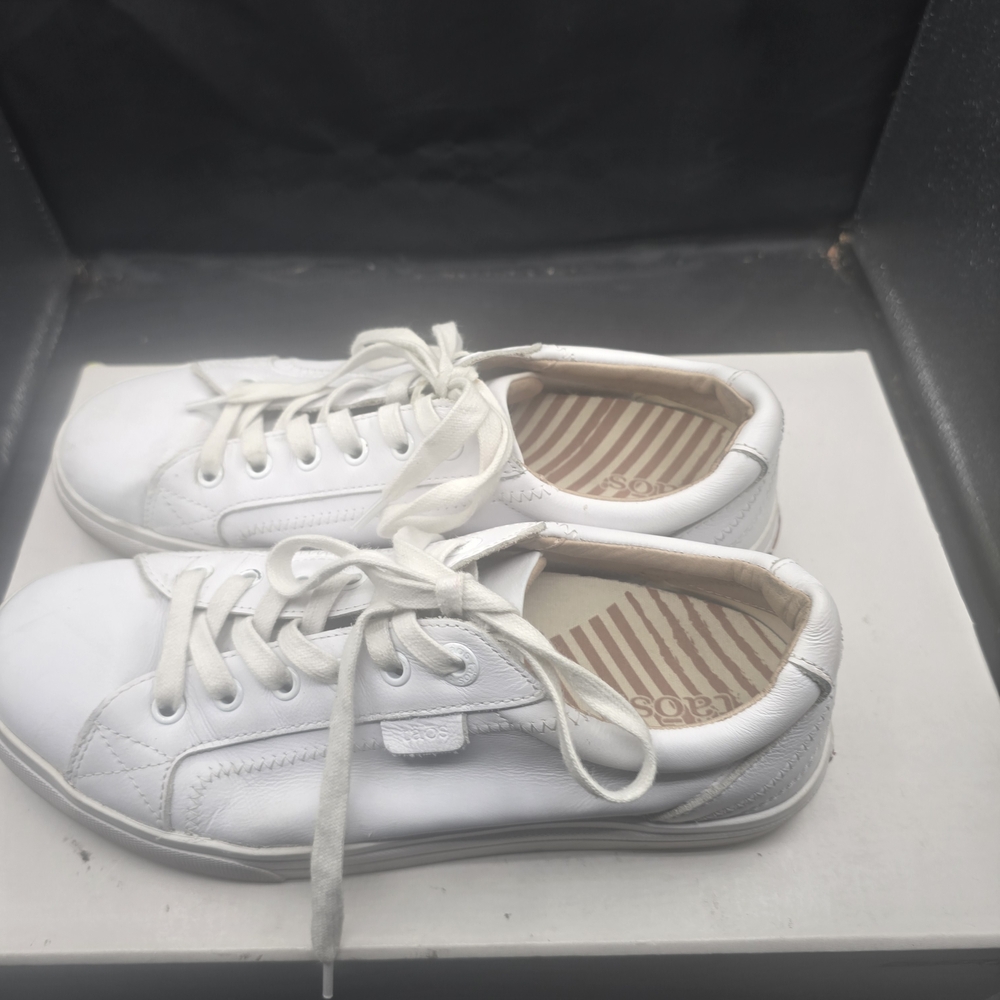 Taos Footwear Women's White‎ Sneakers